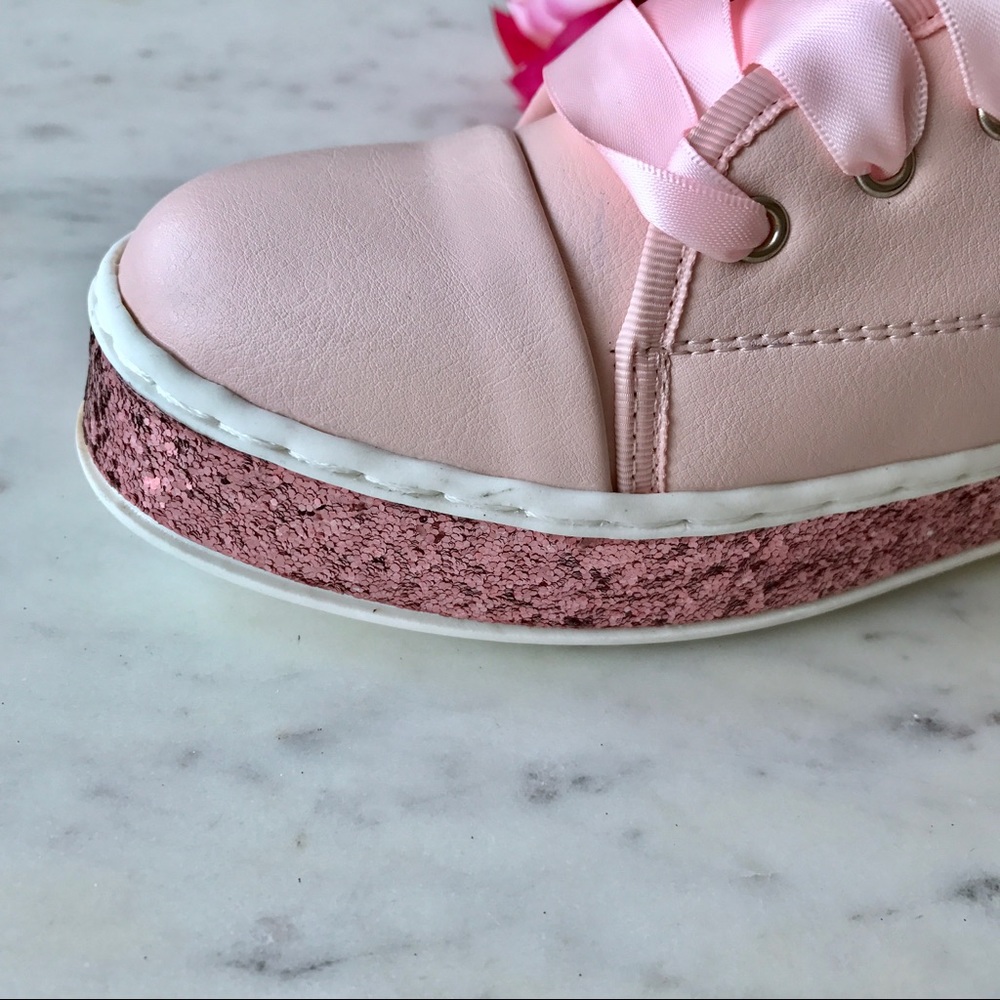 💕FREE SHIP💕Pink Glitter Sole Sneakers - Picture 3 of 4
